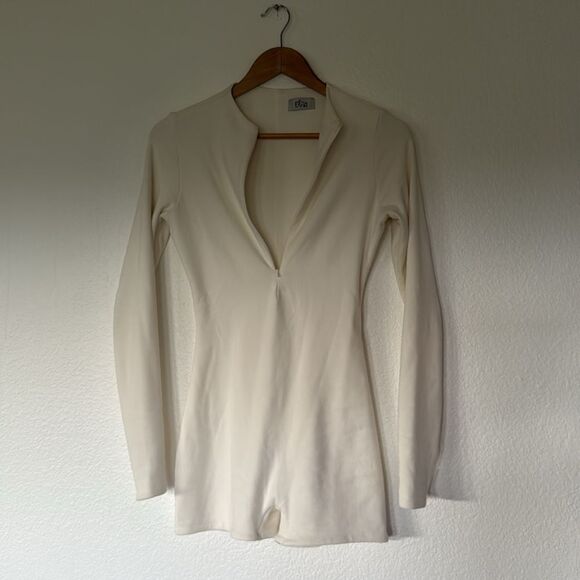 White long sleeve romper - Picture 3 of 6